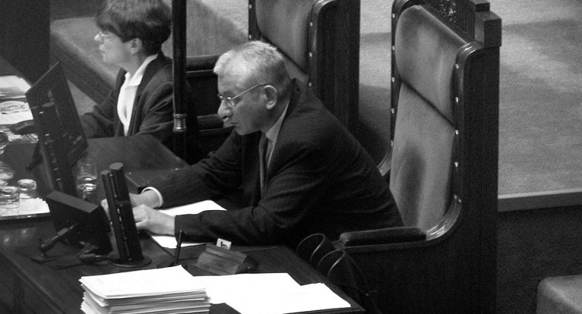 Wiedział, że posady są nie na zawsze. Żegnamy Ludwika Dorna (1954-2022)