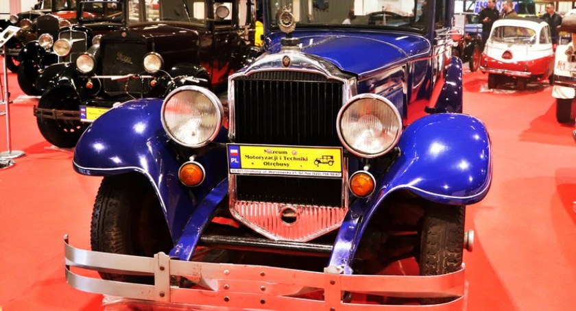 Auto Nostalgia: Targi Pojazdów Zabytkowych - aż wsiadłoby się za kółko! [ZDJĘCIA]