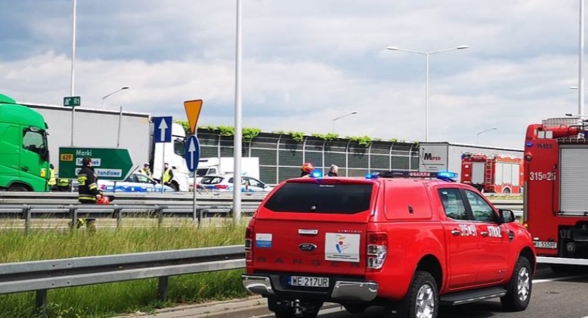 Paraliż S8 po zderzeniu mercedesa, maserati, cysterny i TIRa (ZDJĘCIA)