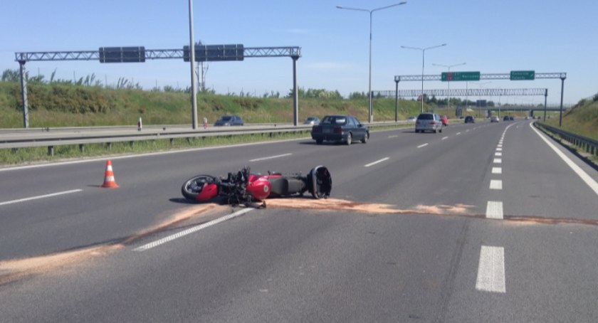 Motocyklista zginął na S8. Policja poszukuje świadków wypadku