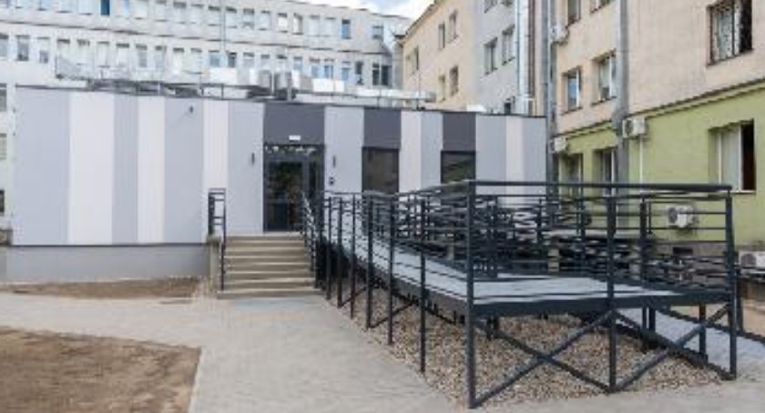 W nowym pawilonie Szpitala Czerniakowskiego będzie oddział ratunkowy [ZDJĘCIA]