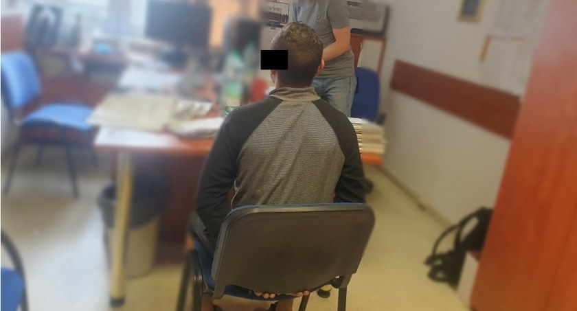 Był agresywny wobec żony, potem zaatakował nożem teścia. 23-latek trafił do aresztu