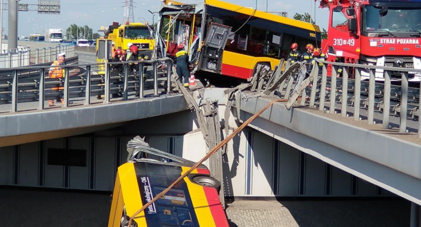 Wypadek na moście Grota-Roweckiego. Jest wyrok dla kierowcy
