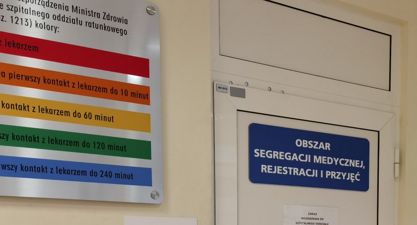 Niemal 400 tys. przypadków grypy w ciągu 9 dni, 700 covid na dobę - wirusy w natarciu. Jaki plan ma minister zdrowia?