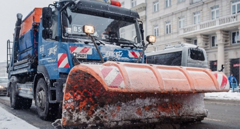 „Dziś w nocy i jutro może być bardzo ślisko!”. Uwaga na gołoledź