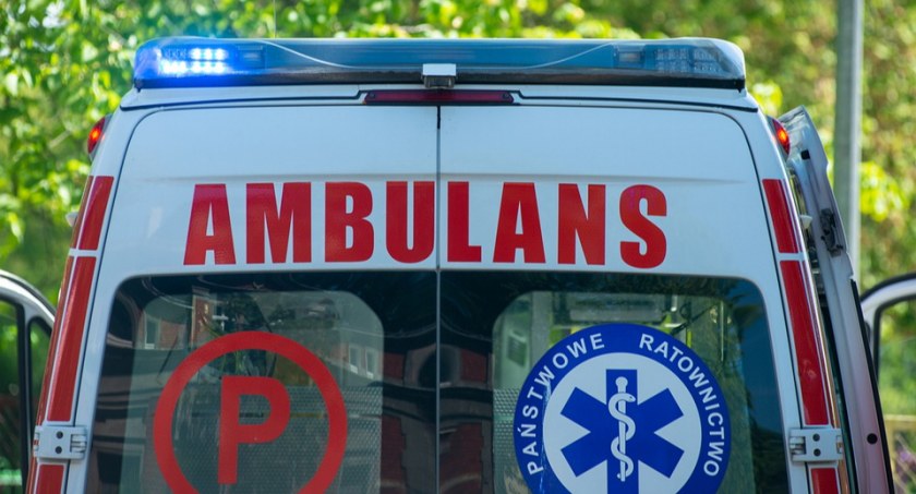 Przechodziła przez pasy, potrącił ją autobus