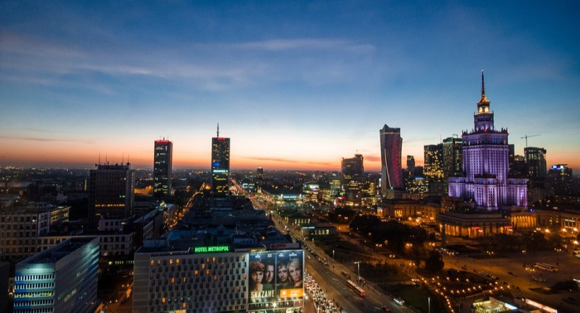 Strefa Czystego Transportu w Warszawie będzie szybciej niż myśleliśmy