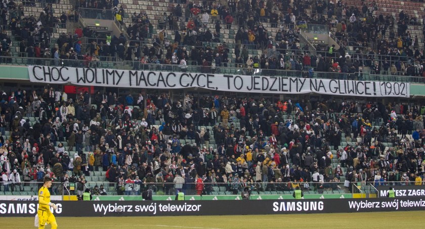 Legia vs Cracovia – mecz pełen emocji. Kibice nie zawiedli! [ZDJĘCIA]