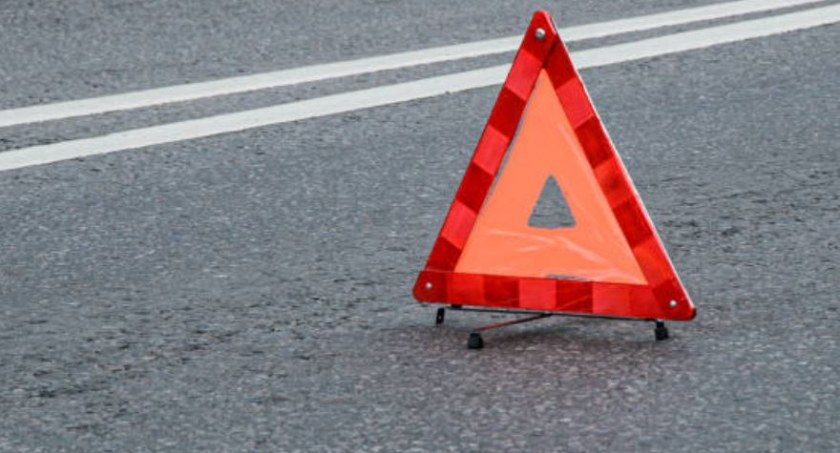 Potrącono kobietę na S8. Wysiadła z auta, żeby pomóc innemu kierowcy
