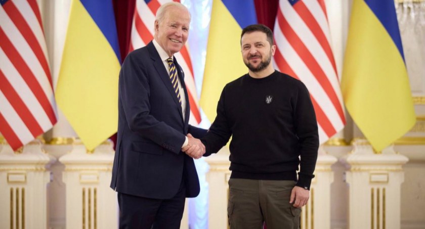 Z Polski do Kijowa pociągiem - historyczna wizyta Joe Bidena na Ukrainie w przeddzień przyjazdu do Warszawy