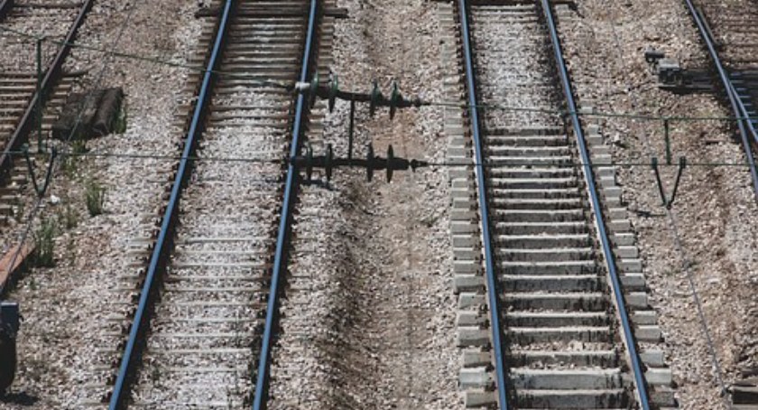 Kolejny pociąg wjechał na zły tor. PKP PLK wprowadzają dodatkowe procedury!