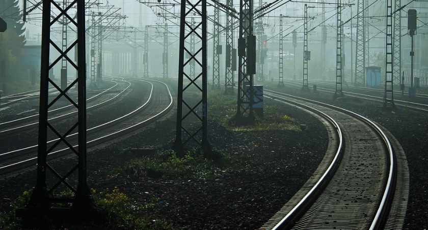Kolejne utrudnienia na kolei. Tym razem chodziło o uszkodzony kabel