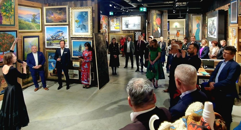 „Sztuka łączenia ludzi” w Galerii Ado-art. Spotkania z klimatem