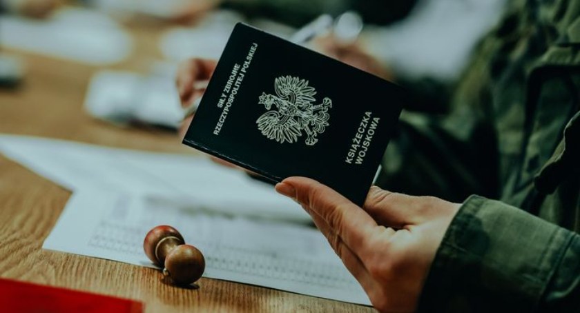 Kwalifikacja wojskowa a niepełnosprawni - wezwania na komisje otrzymują wszyscy