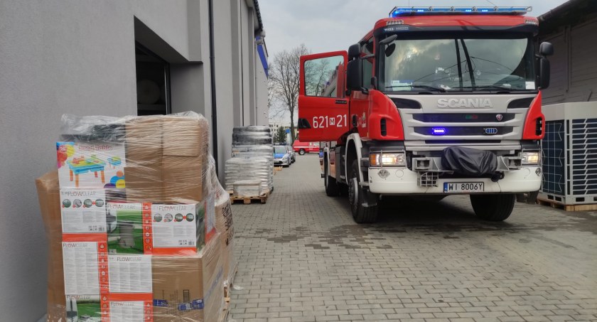 Tragiczny wypadek w markecie budowlanym. Winda przygniotła mężczyzn