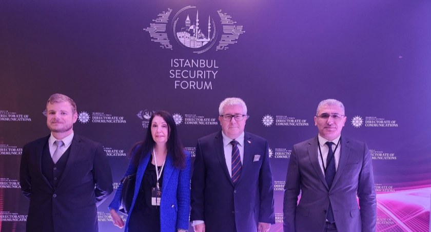 ZDANIEM CZARNECKIEGO. O wojnie i geopolityce w Turcji 