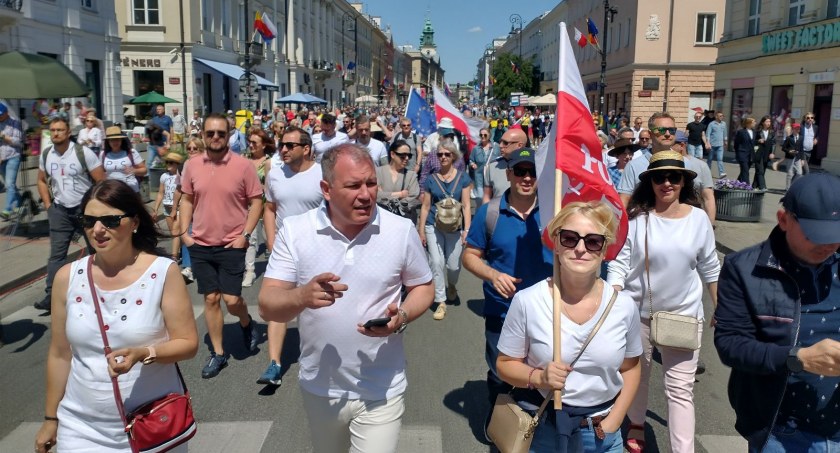 Marsz 4 czerwca – tłumy na manifestacji (ZDJĘCIA)