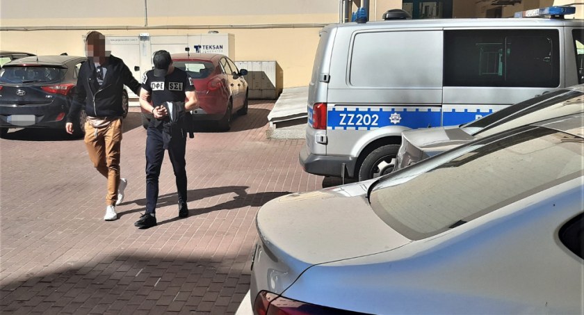 Ukradł podest dla osób z niepełnosprawnościami. Nawet się z tym nie krył