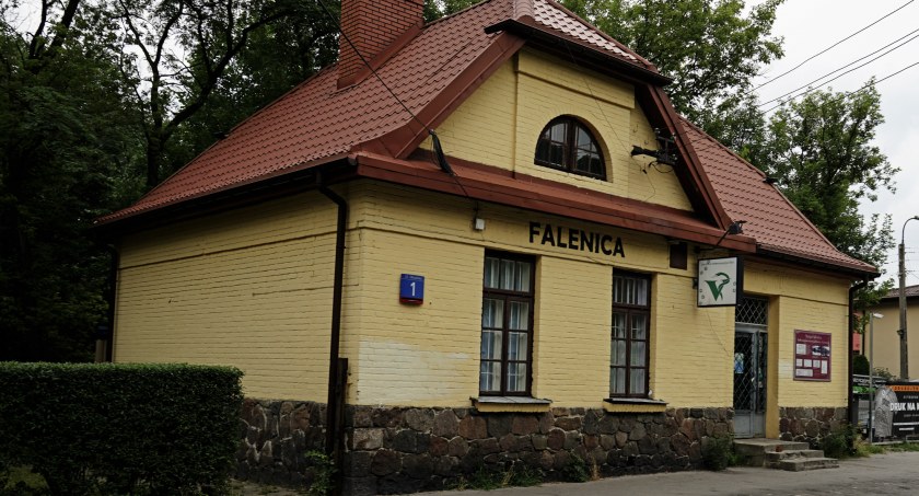Stacja kolejki wąskotorowej w Falenicy