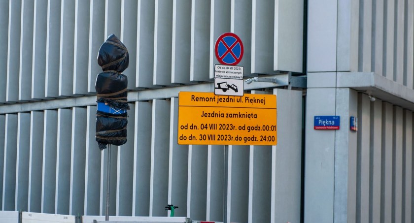 Remont ul. Pięknej. Drogowcy pracują, mieszkańcy się irytują [ZDJĘCIA]