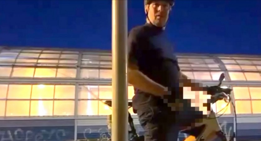 Rowerzysta obnażał się przed kobietą. To nie pierwszy raz. Szuka go policja!