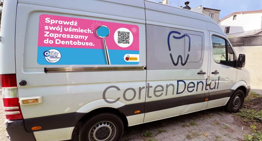 Dentobus stoi w Warszawie! Śmiało można korzystać!