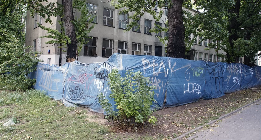 Ulica Złota 72