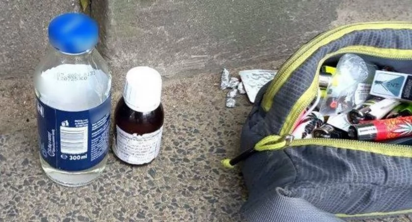 Kręcił się w pobliżu szkoły, miał ze sobą narkotyki