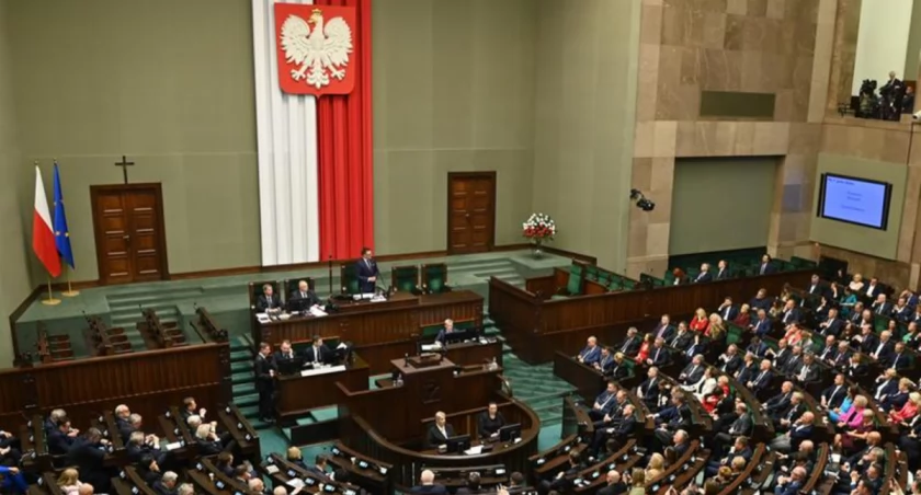 Gambit Tuska, sukces Hołowni