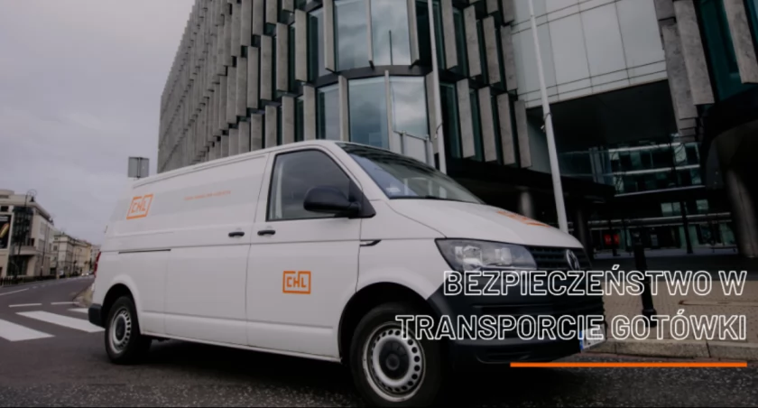 Bezpieczeństwo w Transporcie Gotówki: Dlaczego Warto Wybrać CHL HOLDING