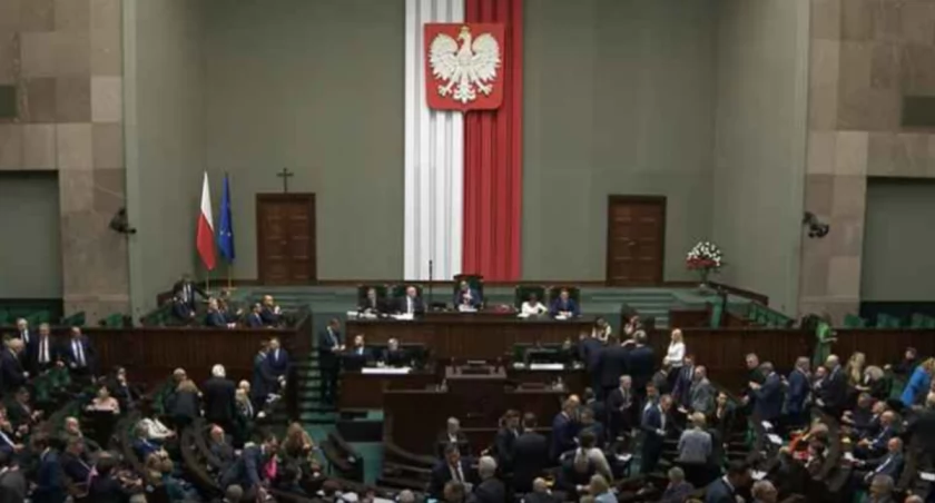 Posiedzenie Sejmu: co z niedzielami handlowymi?