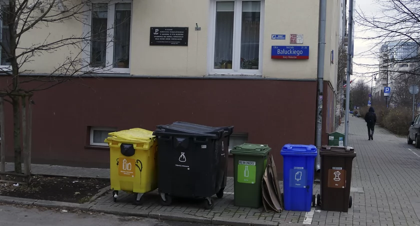Mokotów zmienia się w śmietnik
