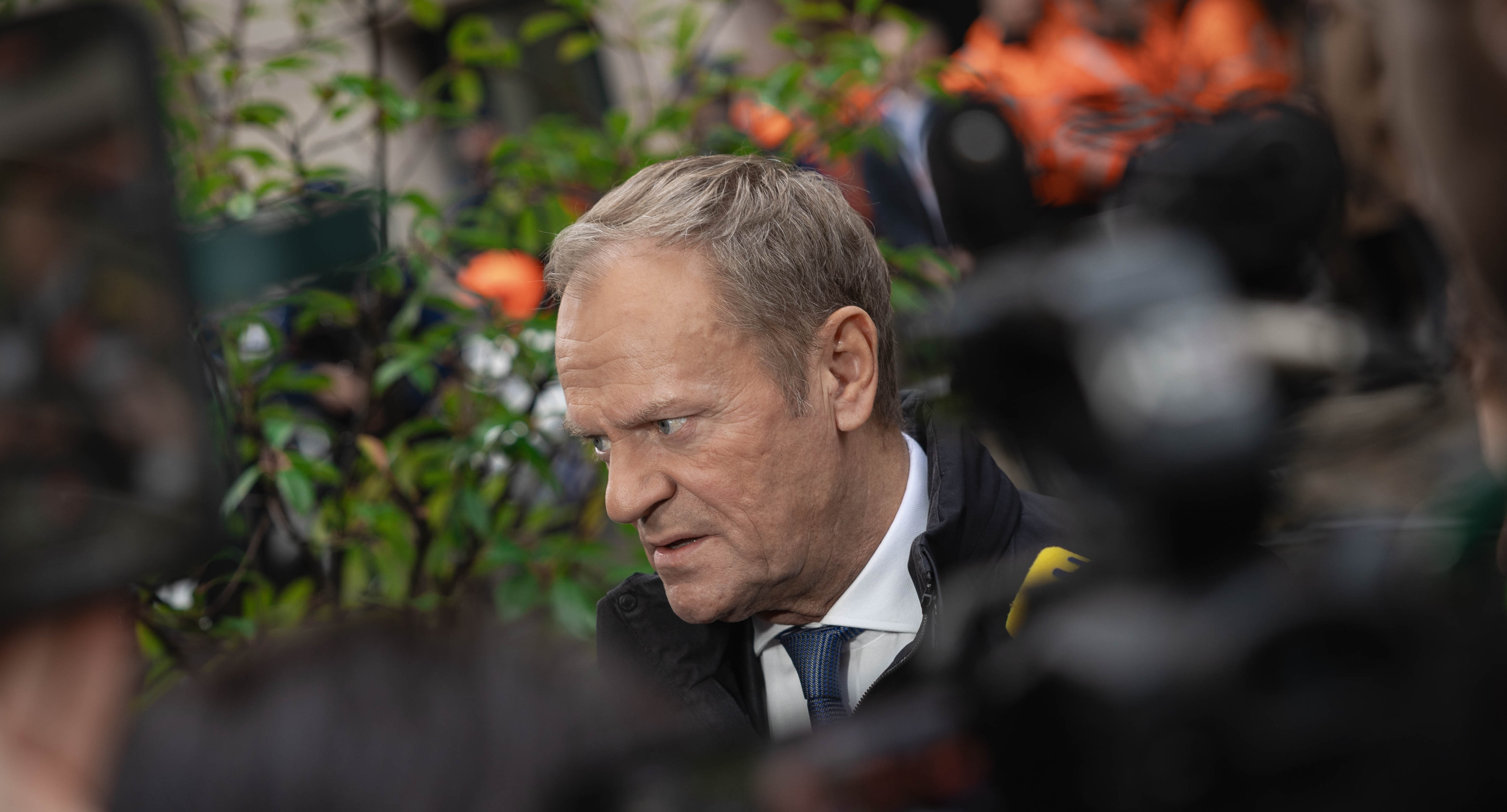 Nowe przywództwo i efekt obcości