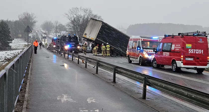 Jedna osoba nie żyje, jedna została ranna - tragiczny wypadek na DK 50