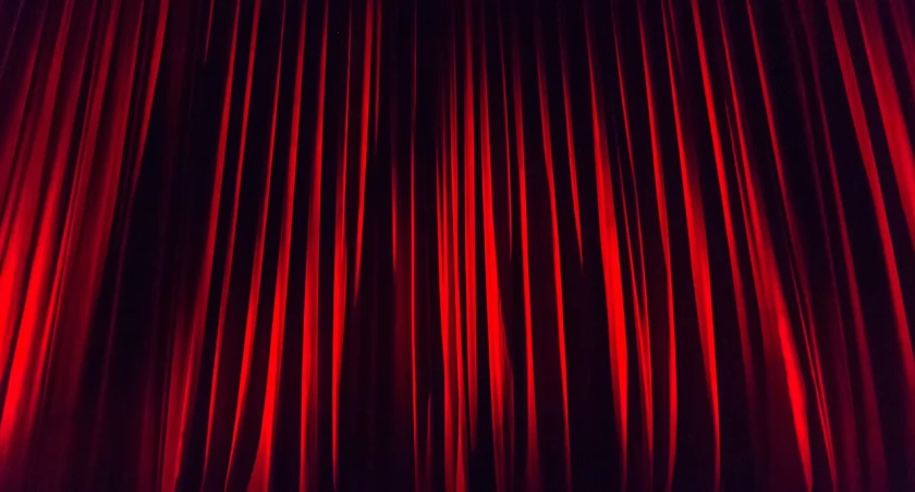Teatralne premiery w lutym. Te spektakle trzeba zobaczyć!