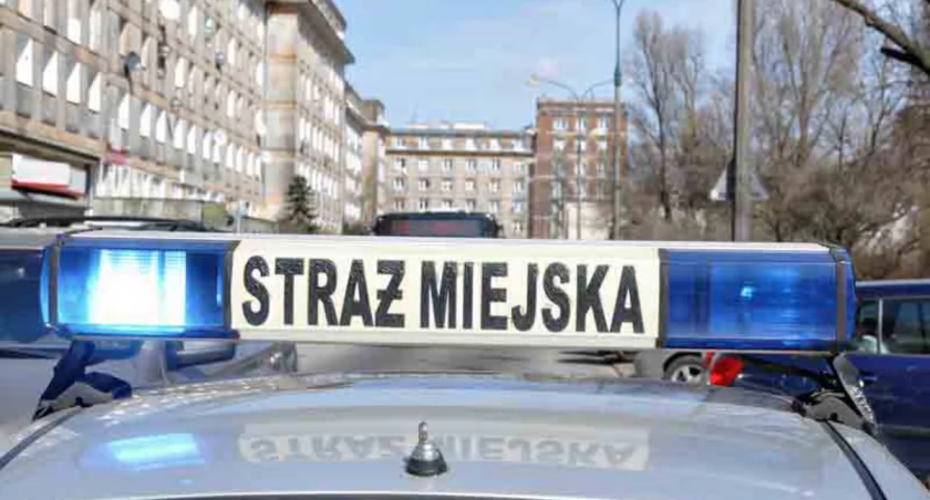 Kierowca nie potrafił jechać prosto. Zauważyli to funkcjonariusze