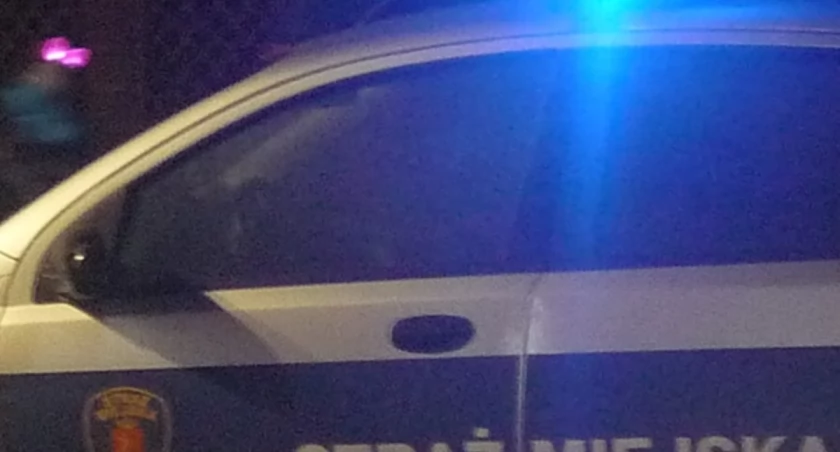 Dziecko spacerowało nocą po ulicy. Przestraszyło się broni z gry...