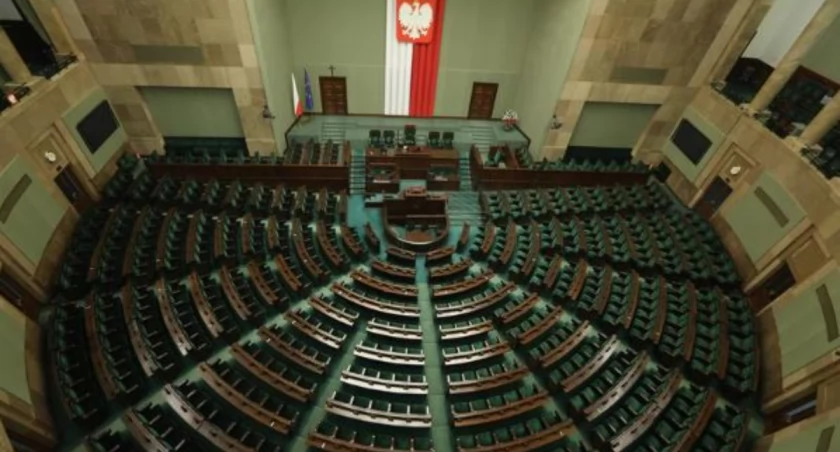 Lewica wierzga, kopnąć nie może