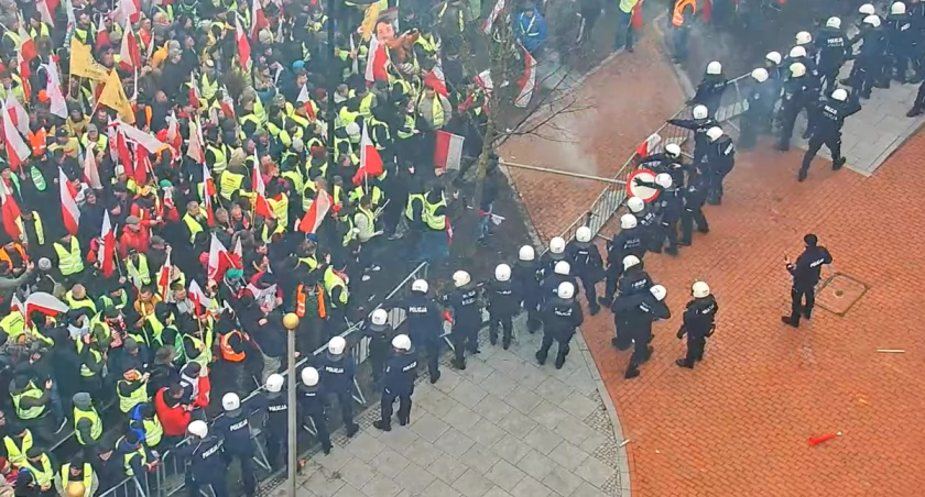 Policja podsumowała działania podczas Protestu Rolników. Nie zabrakło prowokatorów