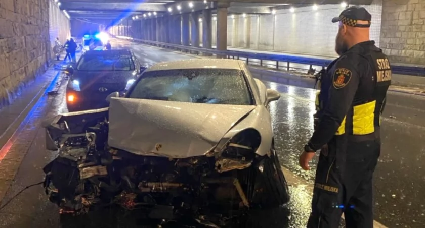 Poważny wypadek na Trasie Łazienkowskiej