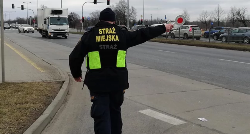Wjechał w strefę objętą zakazem ruchu. Tak wpadł