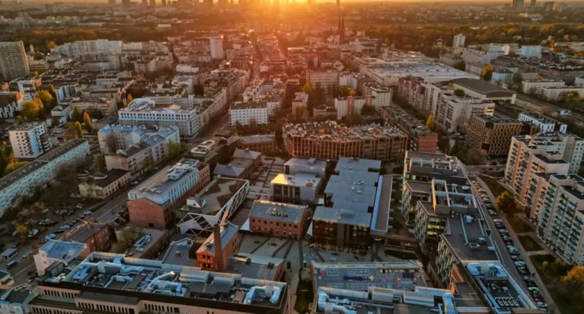Majówka 2024. Jak spędzić ją w Warszawie? [5 POMYSŁÓW]
