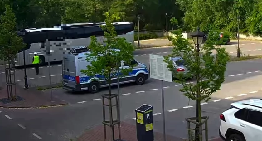 Dzieciaki miały jechać na wycieczkę. Przeprowadzono kontrolę autobusu