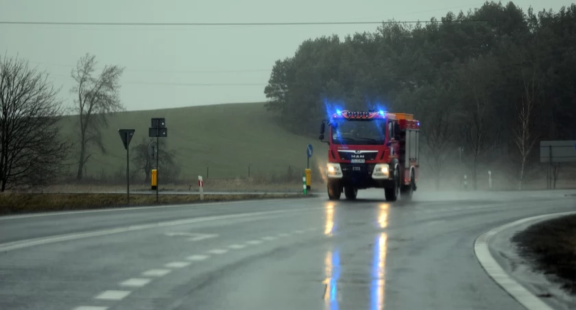 Burza pod Warszawą. Piorun uderzył w dom
