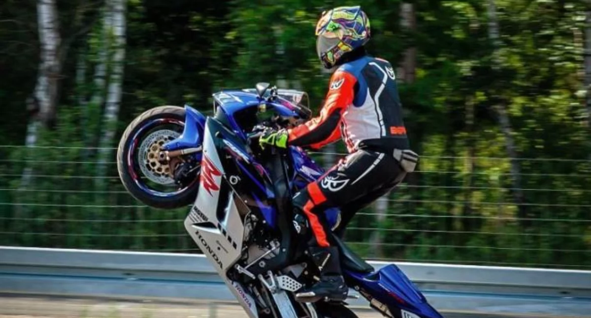 Nowe, rygorystyczne przepisy – surowe kary dla motocyklistów
