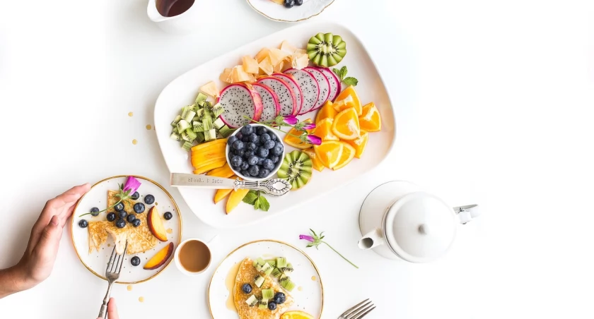 Dieta pudełkowa a odchudzanie – jak catering dietetyczny wspiera zdrowe zmiany?
