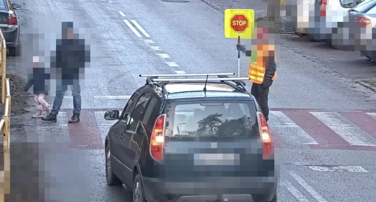 47 punktów, sprawa w sądzie – niebezpieczna brawura na pasach przed szkołą. O krok od tragedii