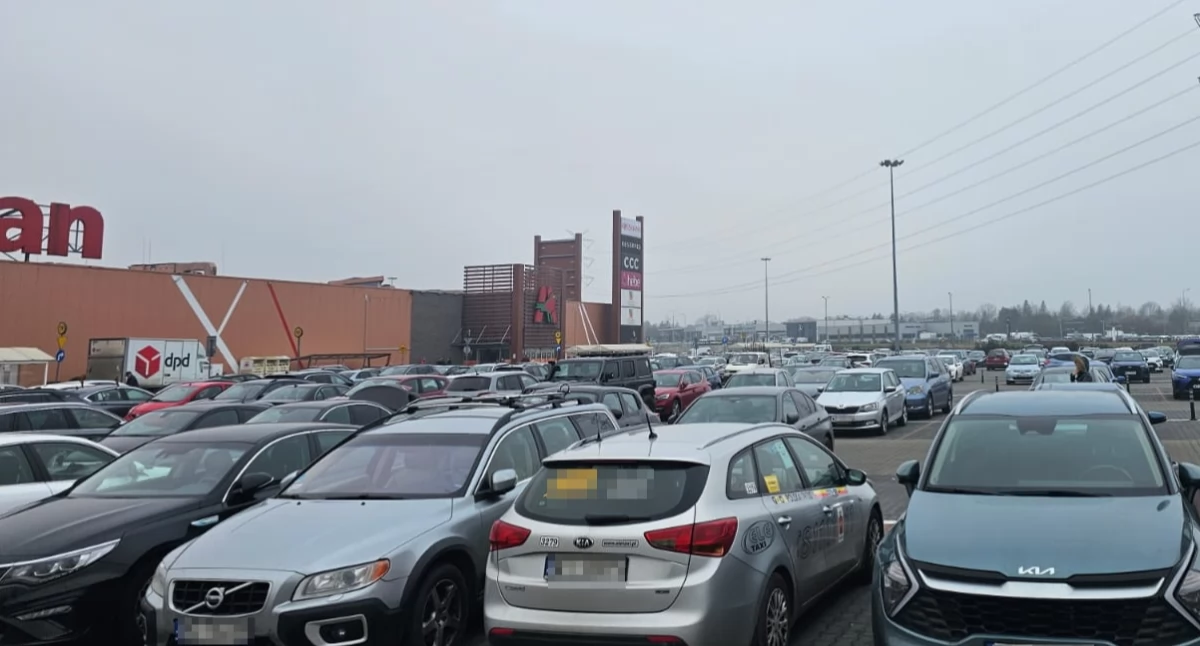 Koniec drastycznych kar na parkingach przy sklepach? UOKiK wydał decyzję