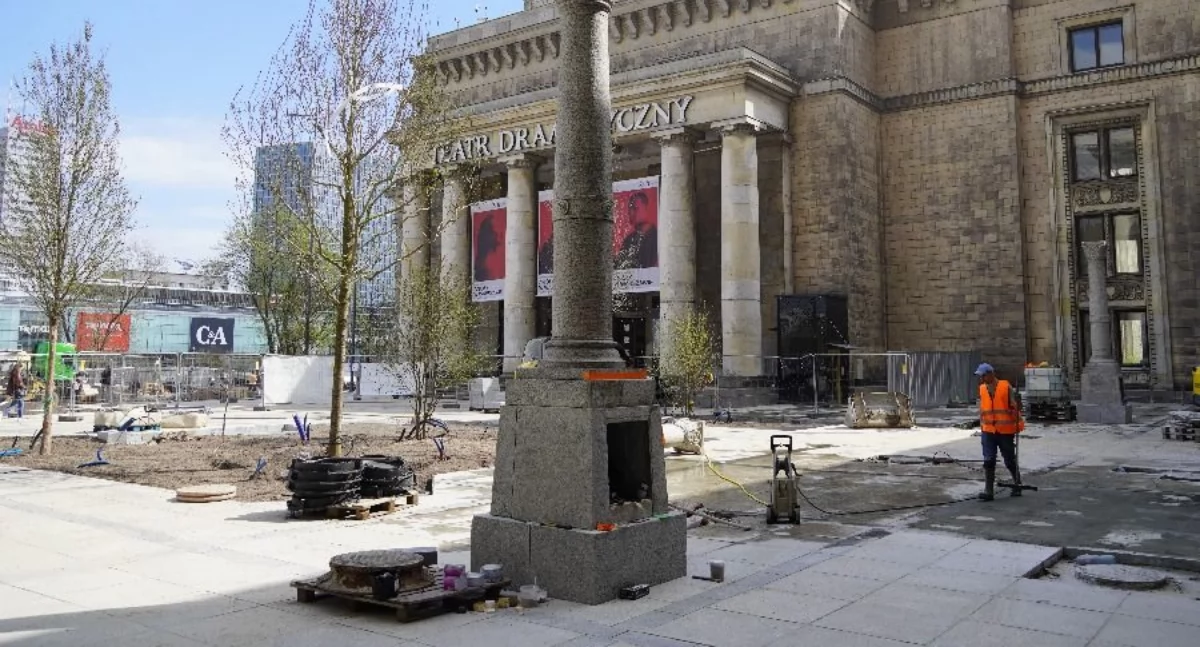 Plac Centralny na finiszu