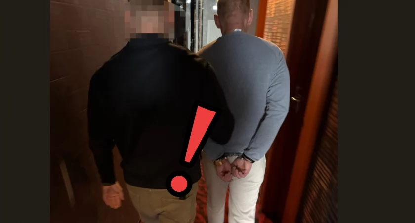 Odwiedził tę samą drogerię kilkanaście razy! Bezczelny złodziej z Pragi w końcu w rękach policji!